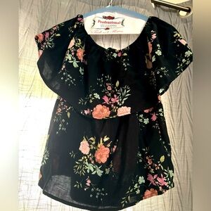 S, Windsor black and floral off the shoulder blouse.